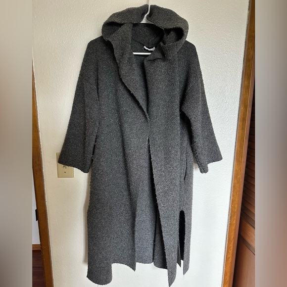 Carly Jean Los Angeles Sweaters - Carly Jean Los Angeles duster cardigan. Medium. Hooded.